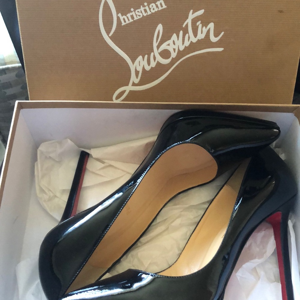 BRAND NEW*** Christian Louboutin Pigalle Plato 120